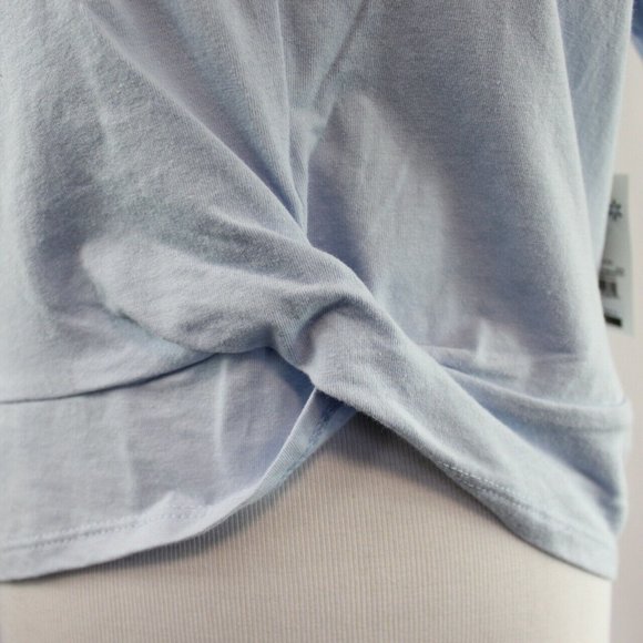 Derek Heart Crossover Hem Top Short Sleeve Tee Blue Juniors' Size Large Twist - Picture 3 of 6